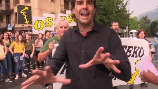 ESCRACHE A LA GUARDIA CIVIL EN OÑATE