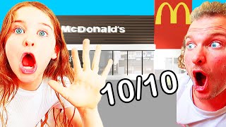 BEST CAFE RESTAURANT *judging* Bloxburg Gaming w/ The Norris Nuts