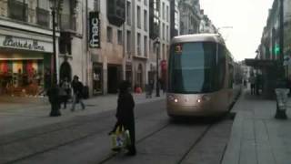Orléans - Croisement de Citadis 302