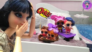 Bebés LOL hacen TRAVESURAS en casa de Marinette y Adrien ? Videos de Ladybug y muñecas LOL