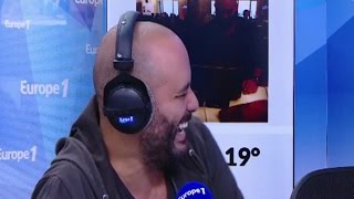Chirac avec une couette orange, c'est le Dalaï Lama