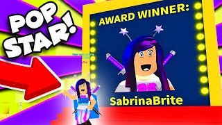Becoming a ROBLOX POP STAR in Star Simulator! ⭐