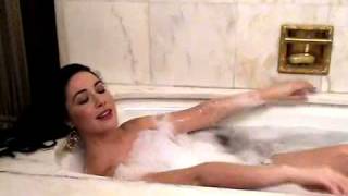 WATCH GIRL GET WET!
