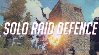 Rust| SOLO RAID DEFENCE AGAINST A GROUP