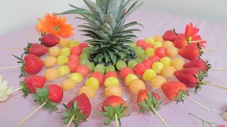 CENTRO DE MESA: PIÑA Y PINCHOS DE FRUTAS ????