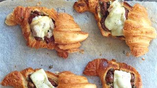 Рецепт от Гордона Рамзи - Круассаны с колбасками Меркез и сыром Фонтина