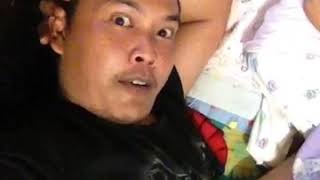 Viral!! Seorang istri menyusui suaminya