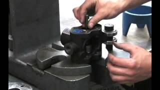 сервисное видео поршневых насосов Hypro серии 5400