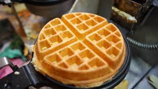 왕플(King Waffle) / 신림동 바삭한 생크림 와플 / 길거리음식/  Fresh cream waffle / Street Food