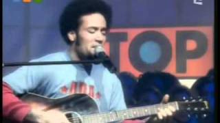 Ben Harper She's only happy in the sun live acoustic at top of the pops 2003