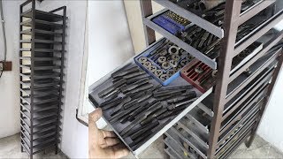 Стеллаж для інструментів