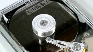 正常な（に起動する）ハードディスクの内部の動き　（奥山電脳工房）