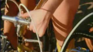 Queen Bicycle Race - Uncensored video clip