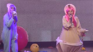 “BB Talk” Miley Cyrus & The Flaming Lips@Electric Factory Philadelphia 12/5/15
