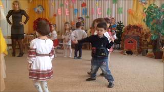 Как дети танцуют хип хоп в детском саду на утреннике