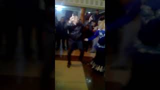 Uzbek bola nima qildi toyda raqqosa bilan