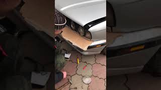 Замена треснутого стекла на фаре BMW E34