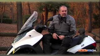 Peugeot Metropolis vs Piaggio MP3 300 vs Quadro 350S