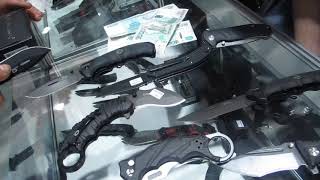 На стенде в гостях у китайской компании.Керамбиты! Складные ножи за 1200р! Выставка Клинок в Москве.