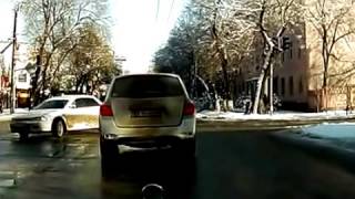 «Смотреть - Разворот таксиста 180 уровня »
