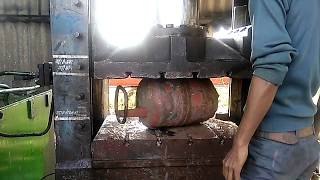 LPG GAS CYLINDER CRUSHING (IOCL)