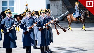 Развод караулов Президентского полка