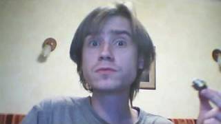 Мишаня жрет бутер с сыром