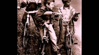 Нарвская рок- группа Молотки 70х. Мальчишка 70-х годов.