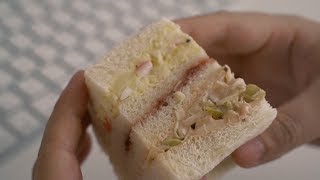 맛있다고 소문난 인기가요 샌드위치 만들어 봄 : Inkigayo sandwich (Salad and strawberry jam sandwich) | Honeykki 꿀키