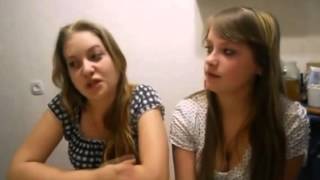 Две девушка красиво поют Я малолетняя дочь Two beautiful girl I sing little daughter