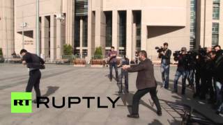 Видео покушения на главного редактора Cumhurıyet в Стамбуле