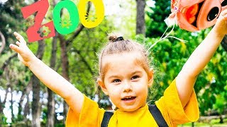 Влог Ясмин в зоопарке кормит животных Развлечения для детей Vlog for kids