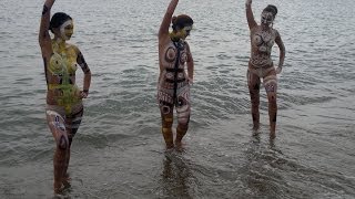 2013 09 13 906 lago Yssykköl Kirghizistan: body paintingОзеро Yssykköl    Кыргызстан бодиарт 湖人體藝術