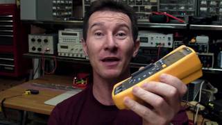 EEVblog #60 - Fluke 117 Multimeter Review and Teardown