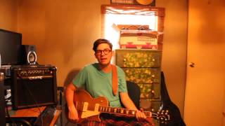 The Best Beginner Guitar Amp Ever!! For practice and bedroom. Demo by Eddie 9V.
