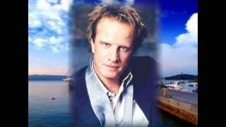 Christophe Lambert voit la vie en bleu