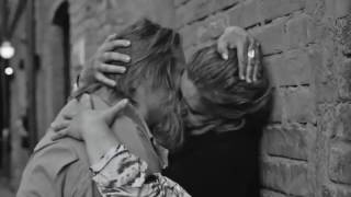 Боярышник для него и для нее.