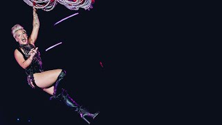01 P!nk - Get The Party Started  (Beautiful Trauma Tour Live at Rock in Rio)
