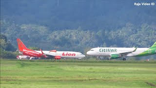 Pesawat Citilink Landing dan Lion Air Take Off di Bandara Pattimura Kota Ambon Maluku