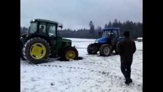 Мега файт  John Deere против New Holland