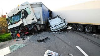 THE ULTIMATE TRUCK CRASH COMPILATION WITN NO LIGHT/SMALL TRUCKS  | 18+