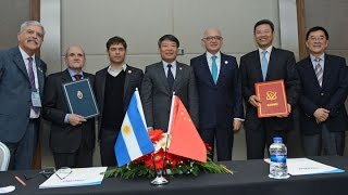 Argentina y China firman contratos para la construcción de dos centrales nucleares