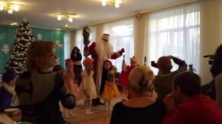 Мини оркестр. Игра на инструментах. Новый год 2017 в детском саду. Утренник.
