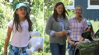 Movie Star And Mother Of Three Jennifer Garner Is Grace Under Pressure