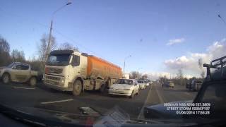 Жесткая авария на видеорегистратор Street Storm CVR-A7510-G