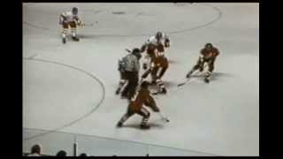 1976 bobby orr Team Canada goal