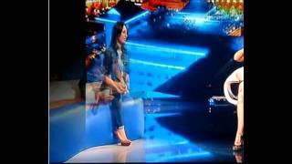 anna tatangelo shoe off and dipping