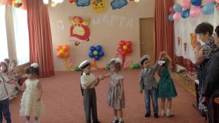 Танец салажата(06.03.2015 мдоу 49-средняя группа)