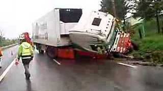 CRASH  CAMION