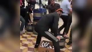 В Махачкале сотрудники полиции изымают алкоголь в месяц Рамадан